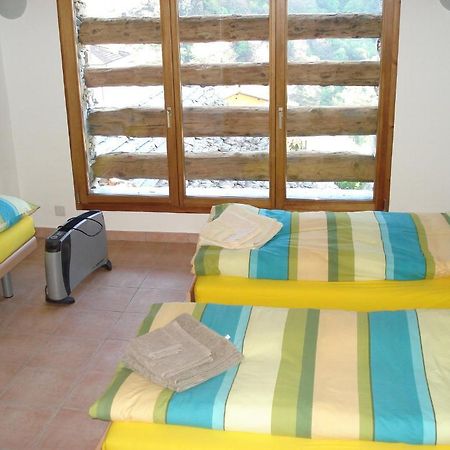 Rustico Pacifico Apartment Brontallo Phòng bức ảnh